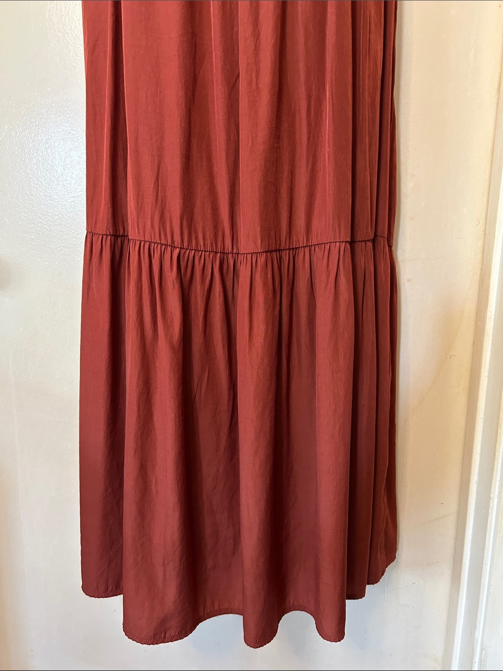 easel Sleeveless Rust Tiered Maxi Dress with Back Bow size M - Picture 5 of 12
